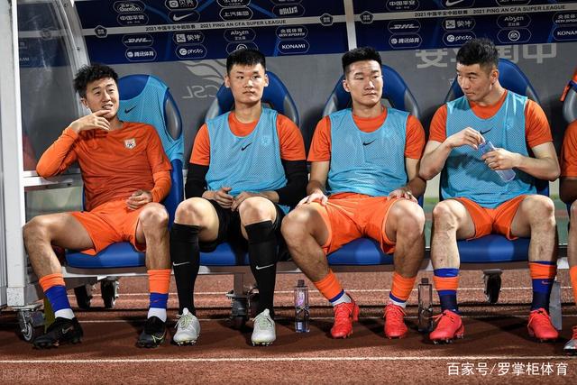 唐田果断换人助泰山逆转，李小恒成关键替补
